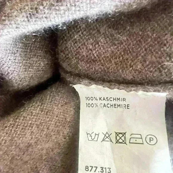 Maddison 100% Cashmere Turtleneck Sweater - Picture 6 of 6